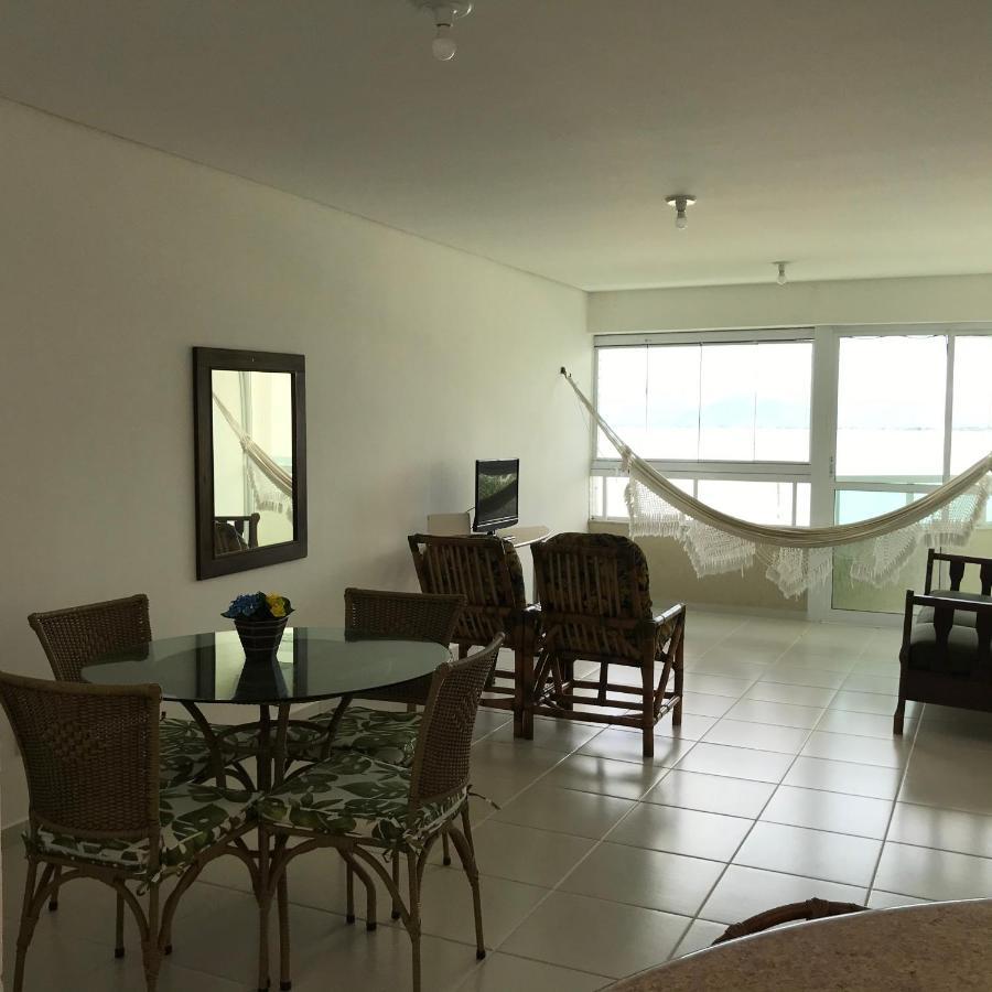 Apartamento Pe Na Areia Frente Para O Mar E Piscina Na Prainha Карагуататуба Экстерьер фото
