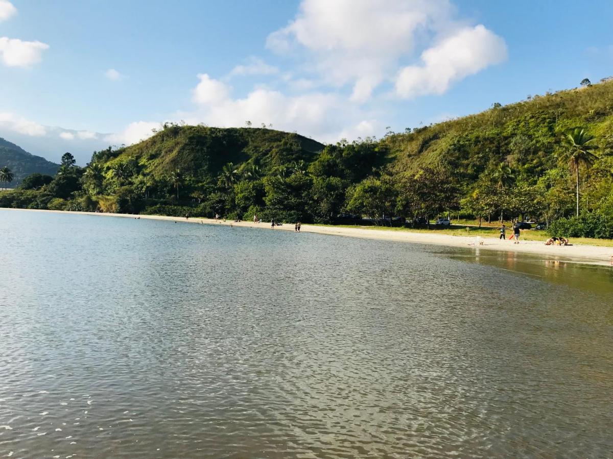 Apartamento Pe Na Areia Frente Para O Mar E Piscina Na Prainha Карагуататуба Экстерьер фото