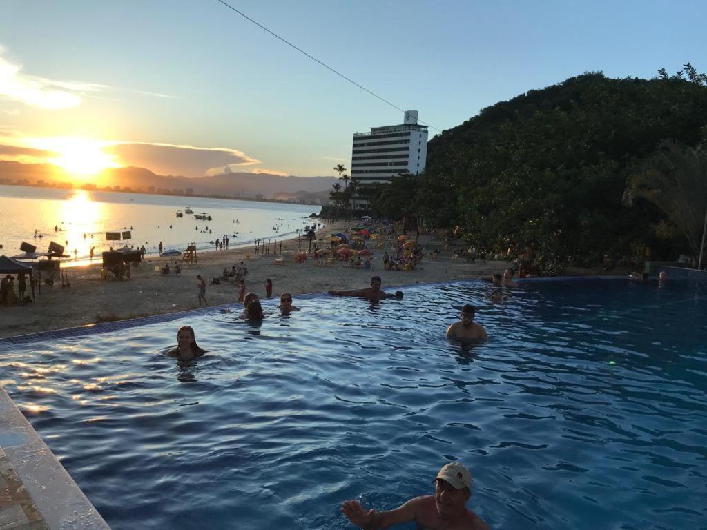 Apartamento Pe Na Areia Frente Para O Mar E Piscina Na Prainha Карагуататуба Экстерьер фото